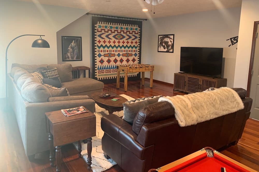 Photo of Livingroom in Haywood