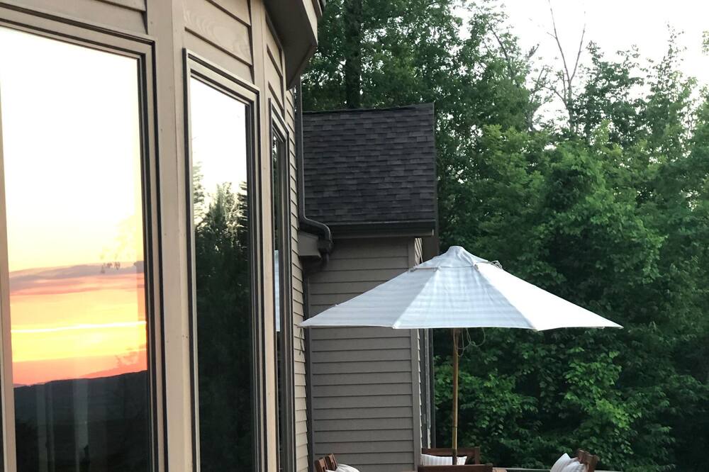 Photo of Patio Balcony in West Stockbridge