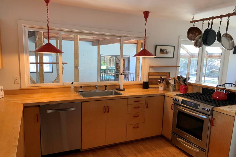 Photo of Kitchen in West Stockbridge