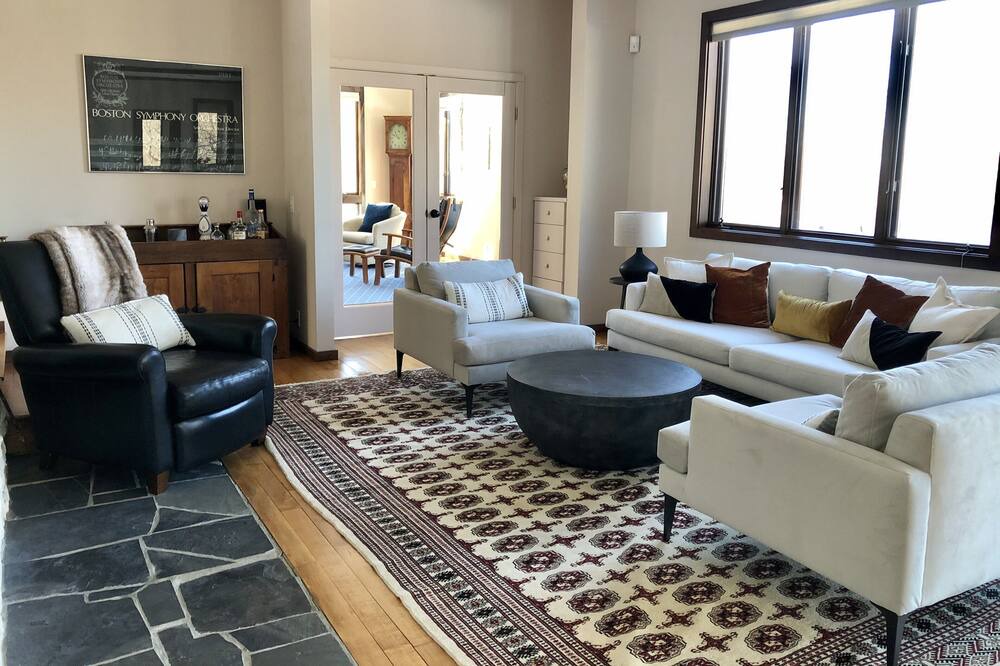 Photo of Livingroom in West Stockbridge