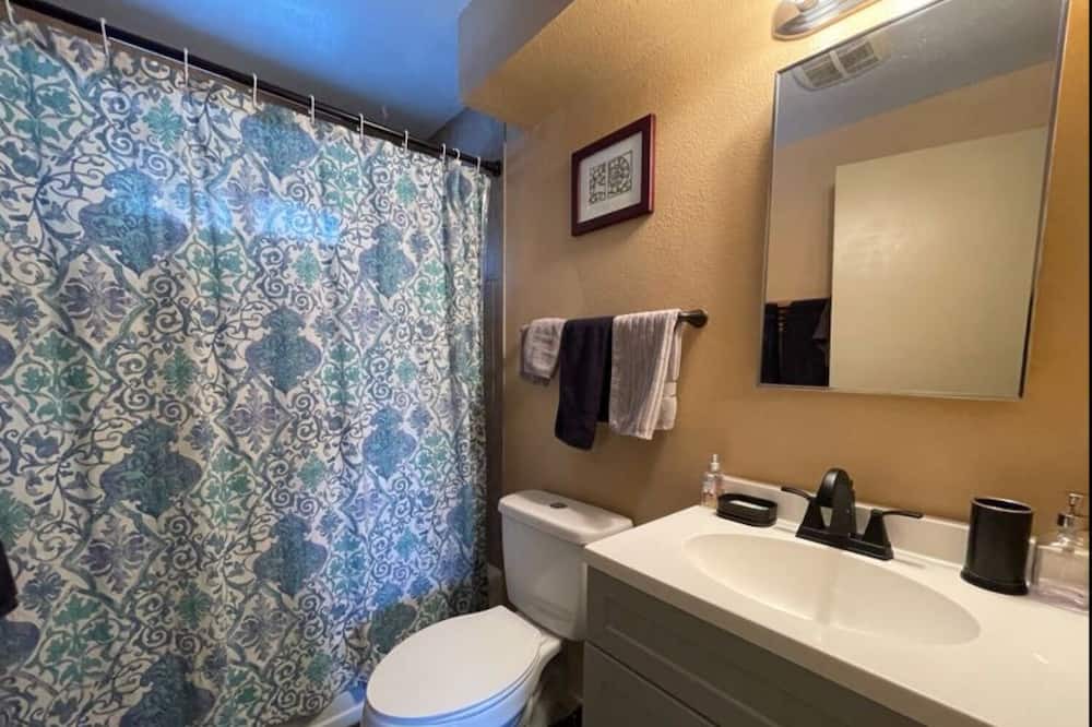 Photo of Bathroom in Orchard District