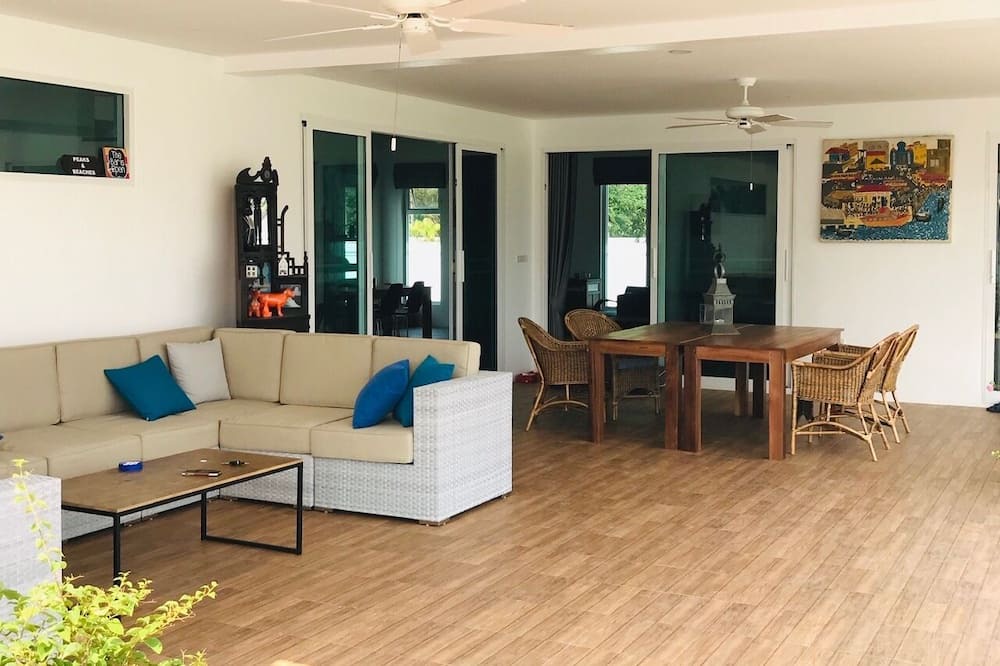 Photo of Livingroom in Sam Roi Yot