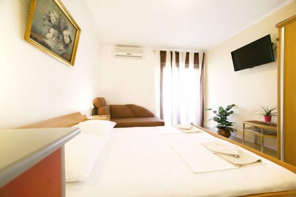 Photo of Bedroom in Baska Voda