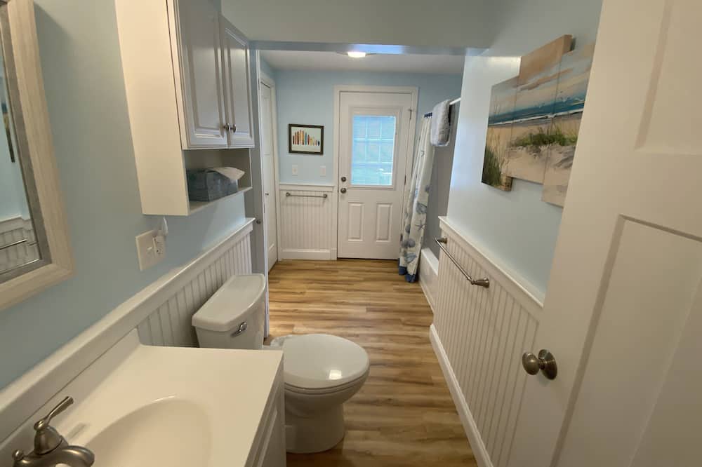 Photo of Bedroom in Campground Landing
