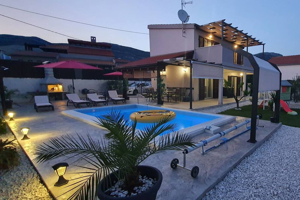 Photo of Outdoor in Rudine