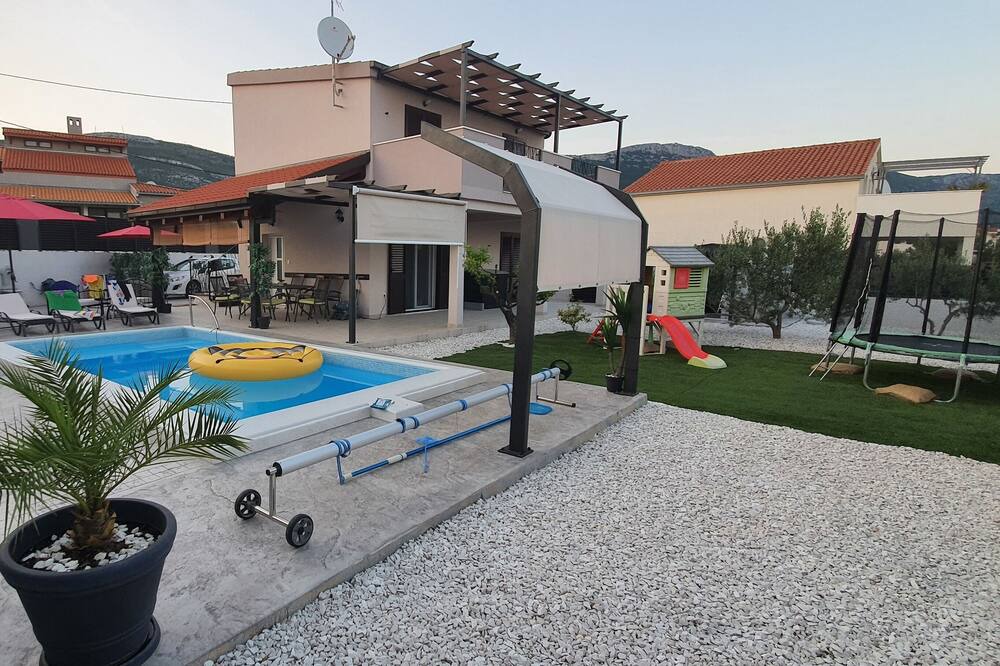 Photo of Outdoor in Rudine