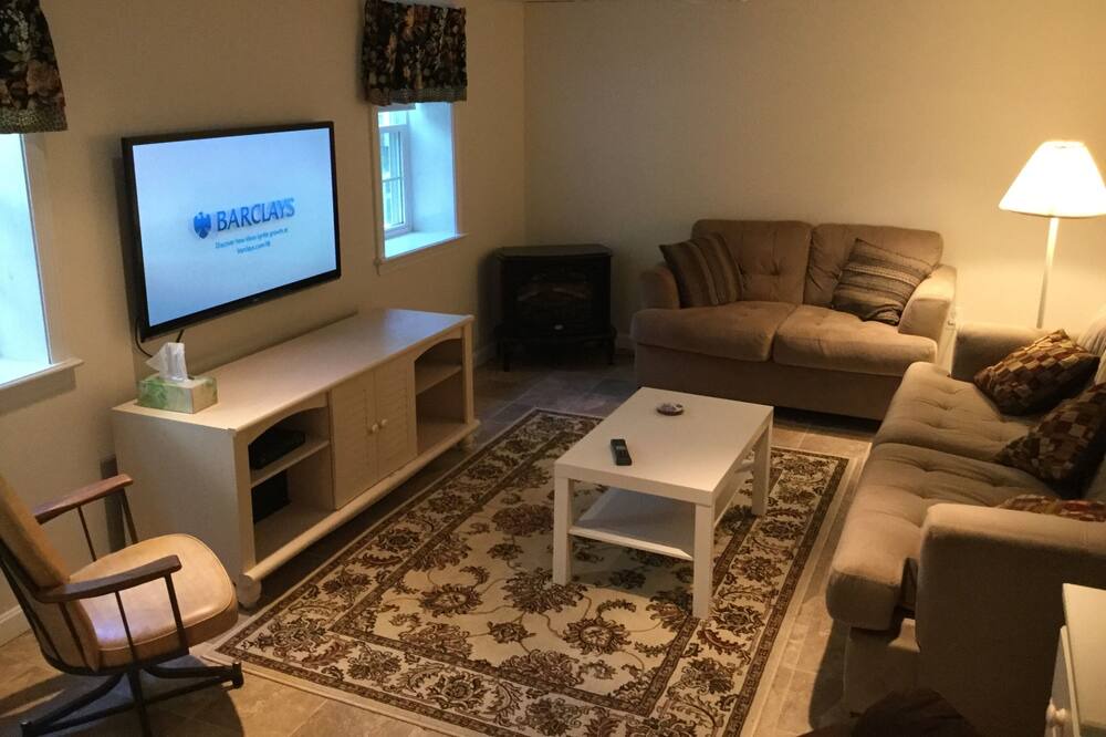 Photo of Bedroom in Dennis