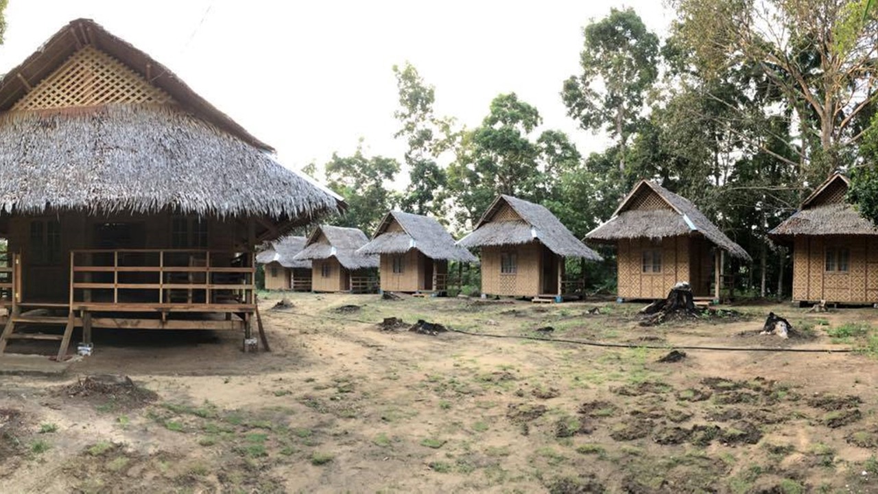Photo of Buildings in Loay