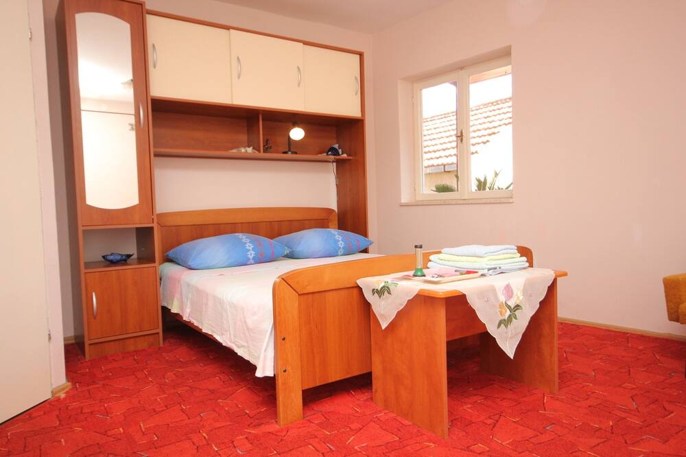 Photo of Bedroom in Cove Rogacic