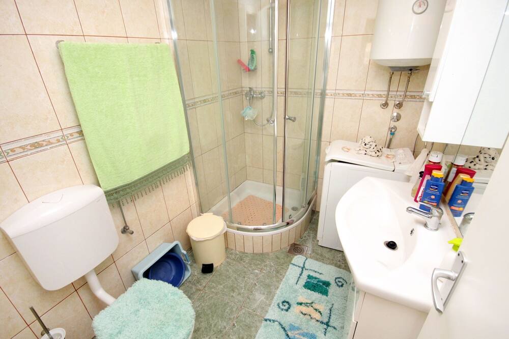 Photo of Bathroom in Pucisca