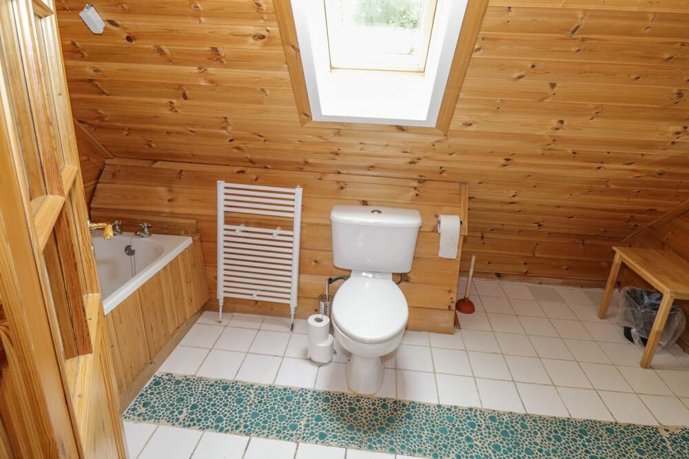 Photo of Bathroom in Ballinagleragh