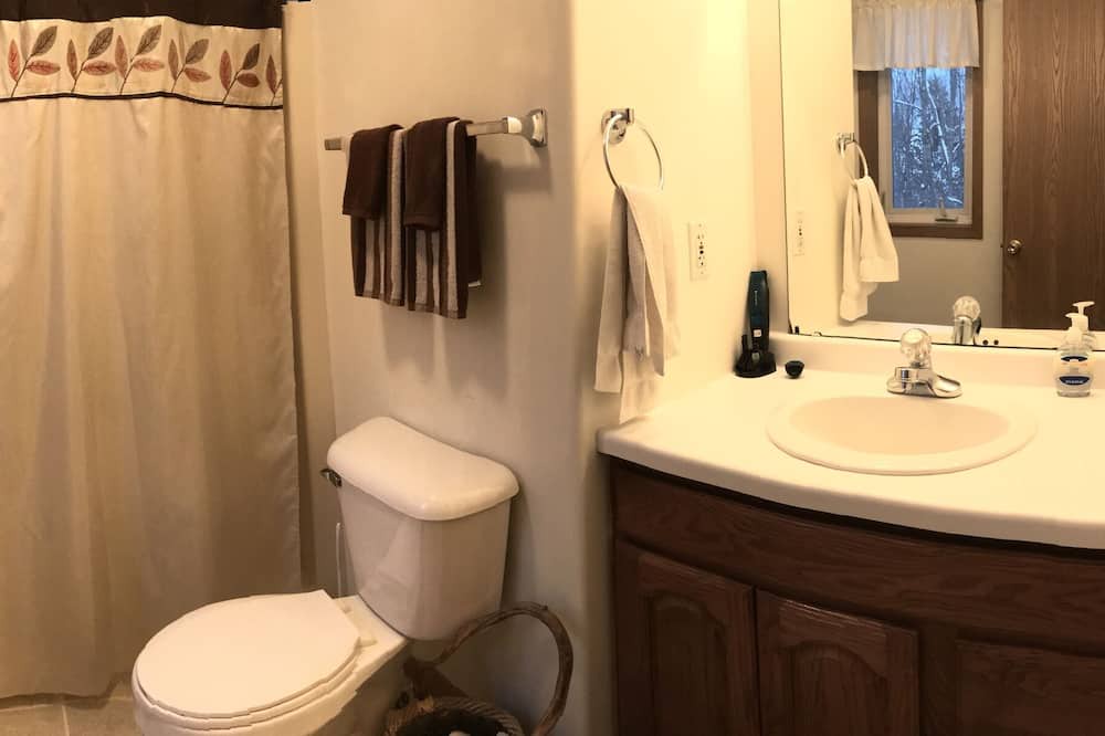 Photo of Bathroom in Shingleton