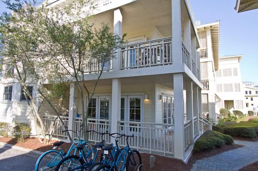Photo of Outdoor in Gulf District