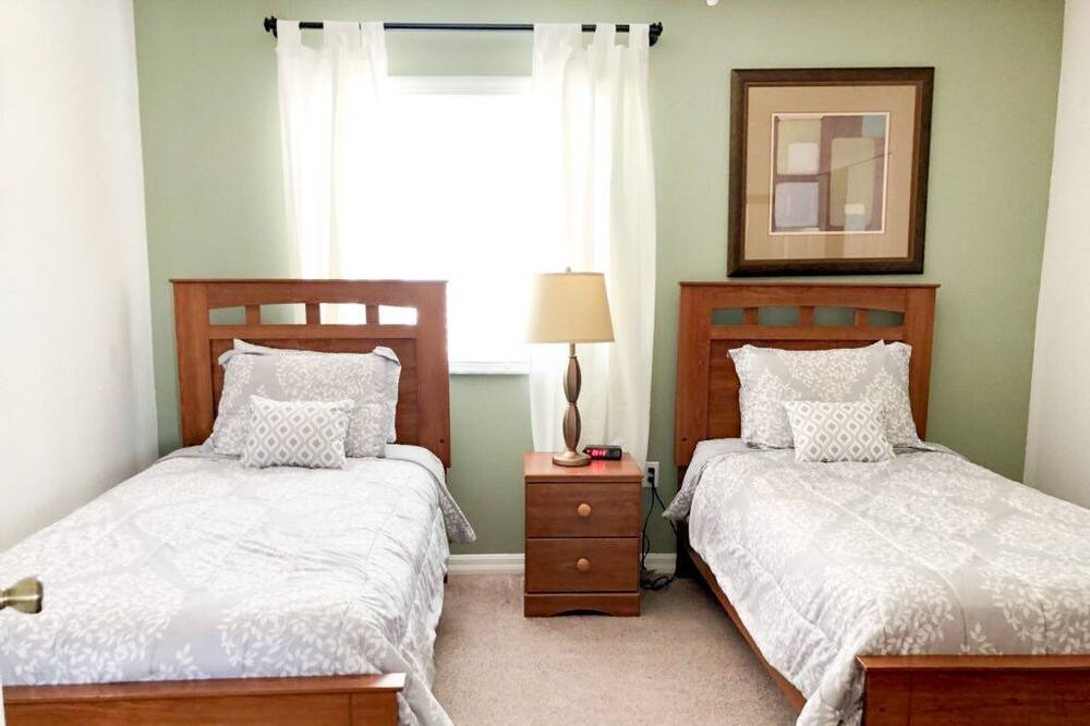 Photo of Bedroom in Lake Wilson Preserve