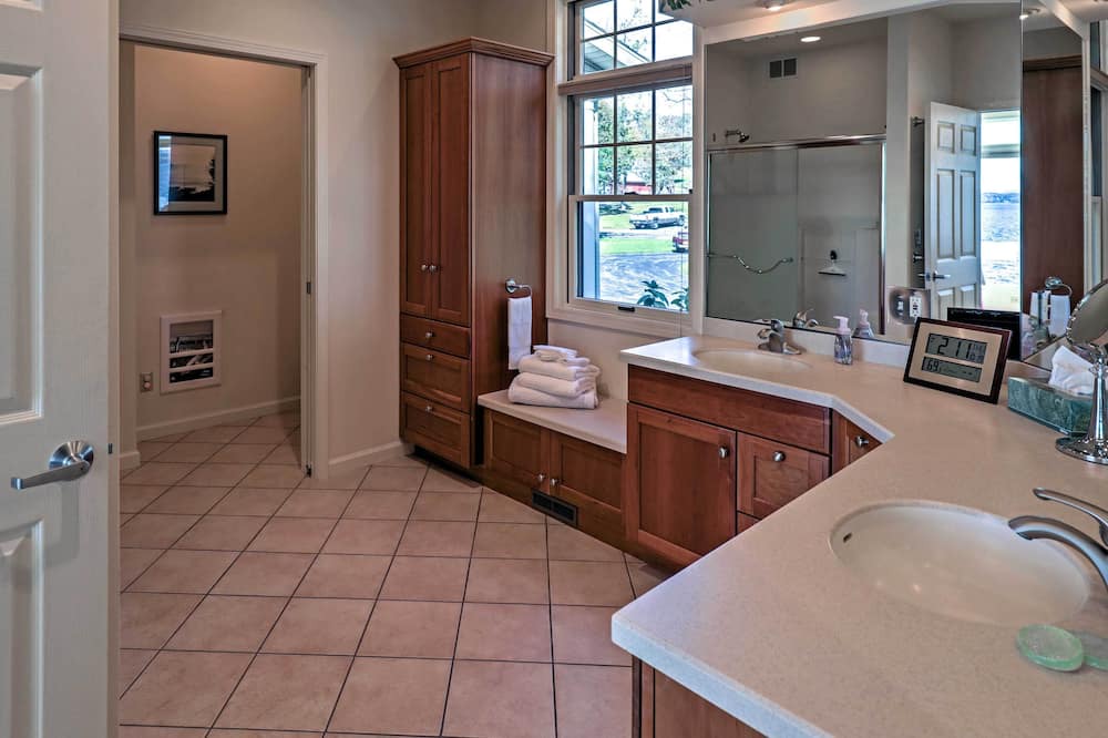 Photo of Bathroom in Willard