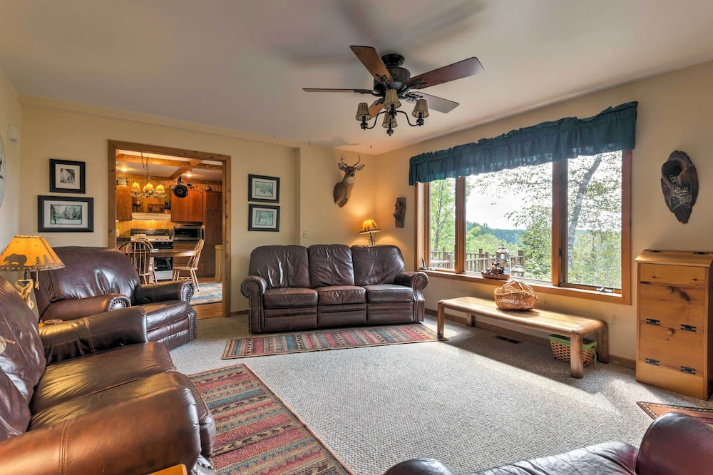 Photo of Livingroom in Steuben