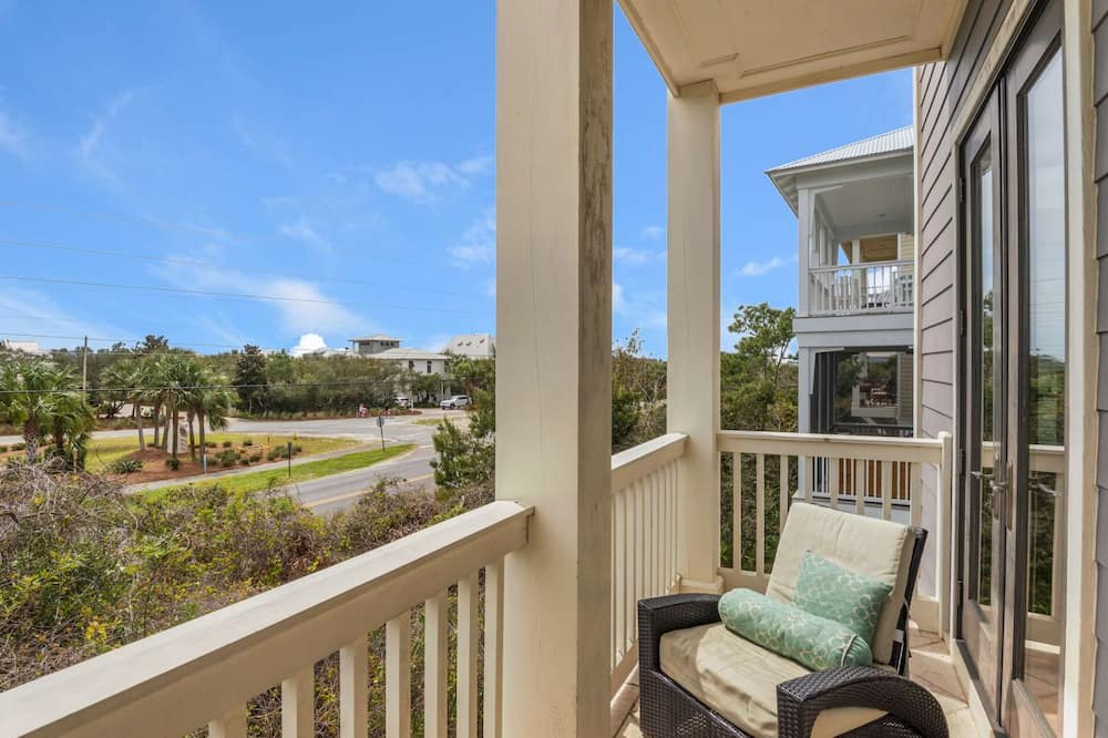 Photo of Patio Balcony in SeaNest Village