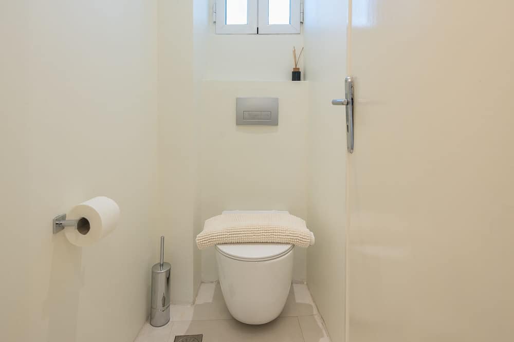 Photo of Bathroom in Plaka