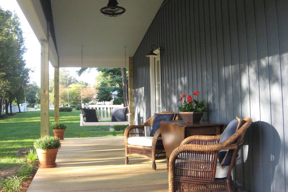 Photo of Patio Balcony in Irvington