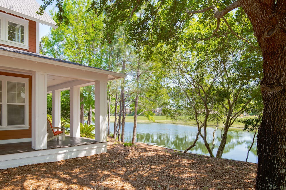 Photo of Outdoor in Laurel Grove