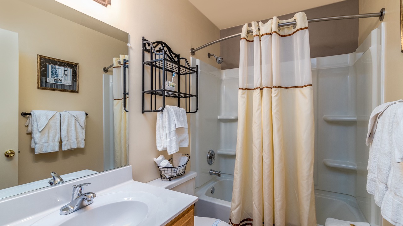 Photo of Bathroom in Hollins