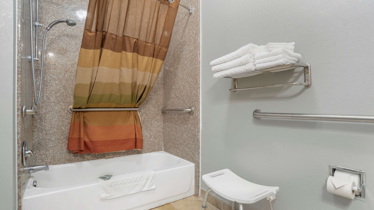 Photo of Bathroom in Crawfordville