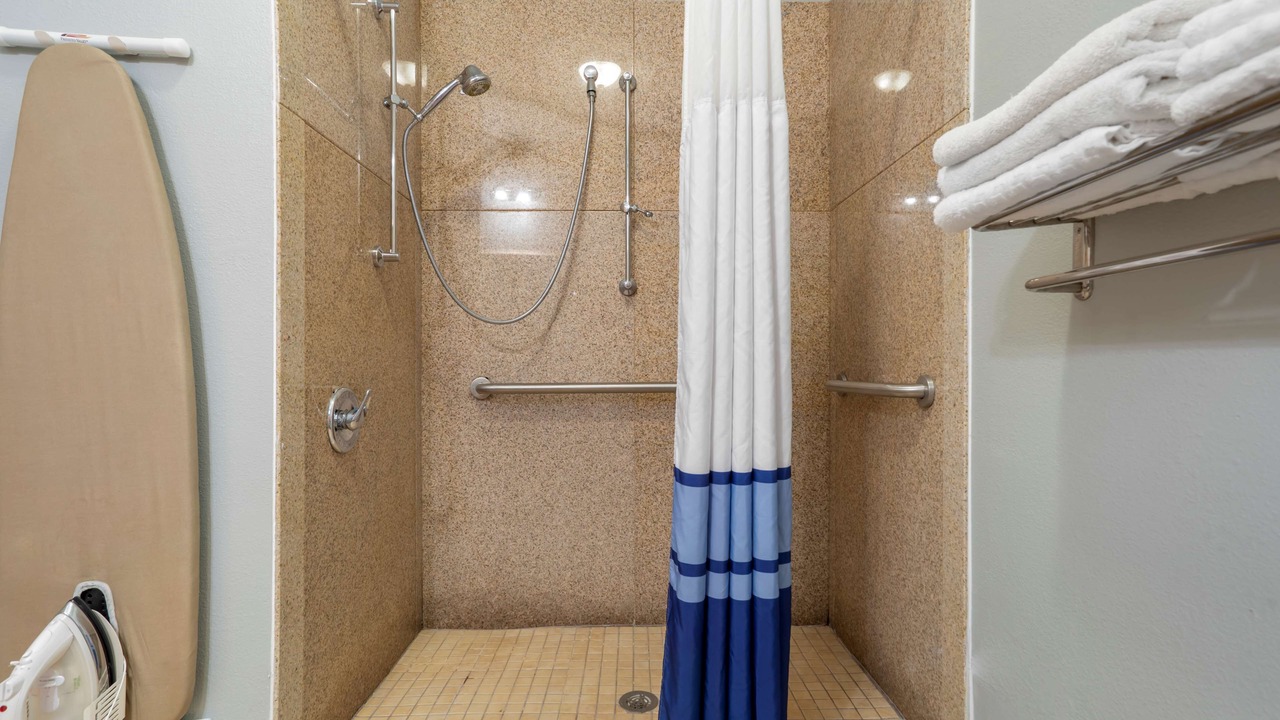 Photo of Bathroom in Crawfordville
