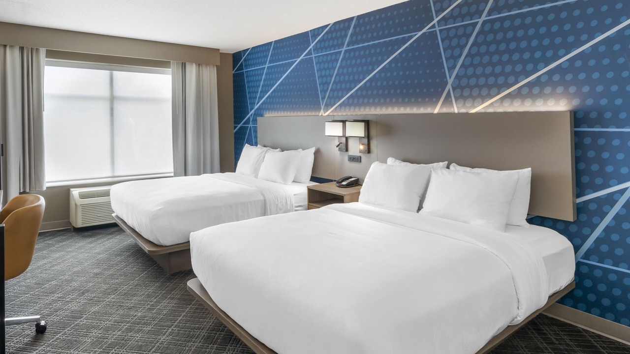Photo of Bedroom in Coliseum Central