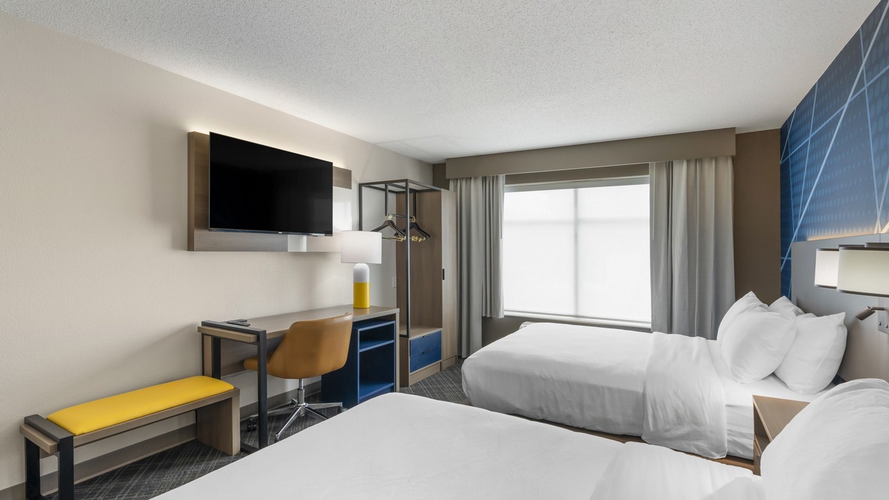 Photo of Bedroom in Coliseum Central