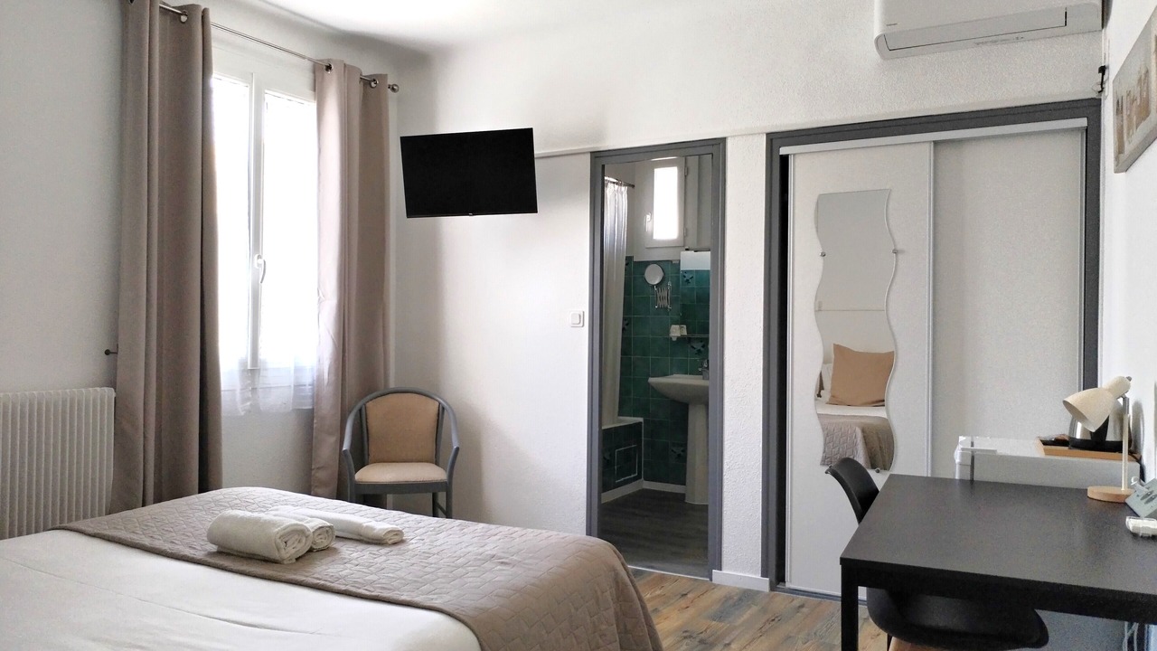Photo of Bedroom in Entraigues-sur-la-Sorgue