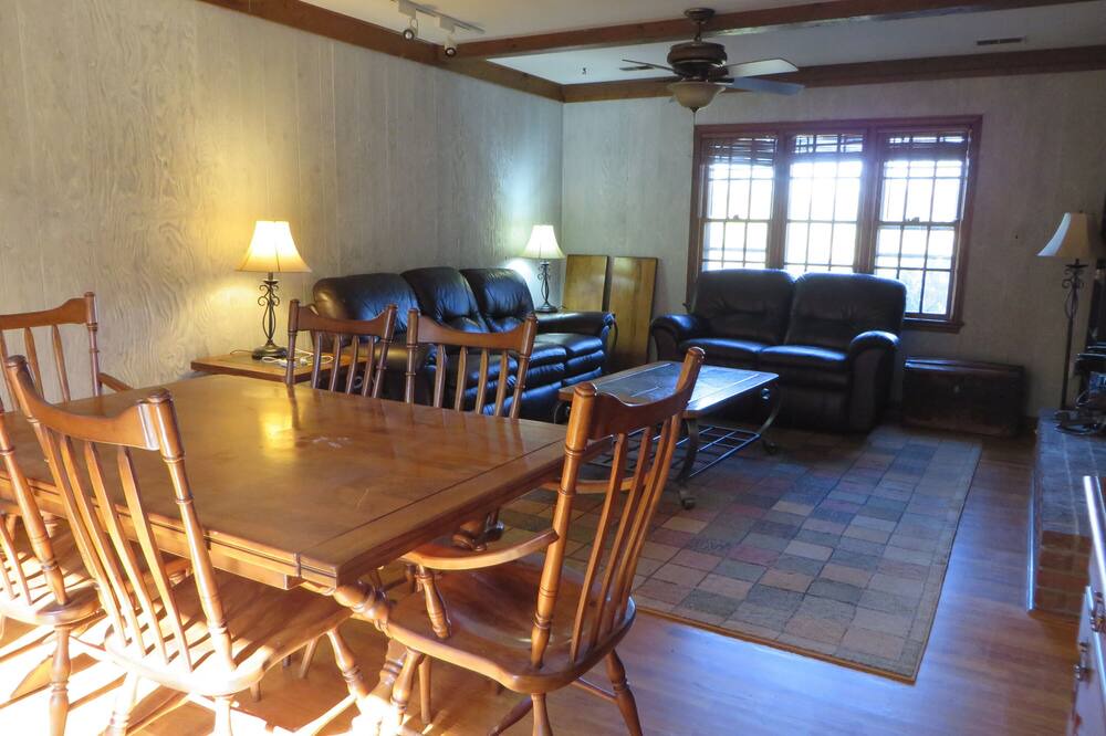 Photo of Bedroom in Leesburg