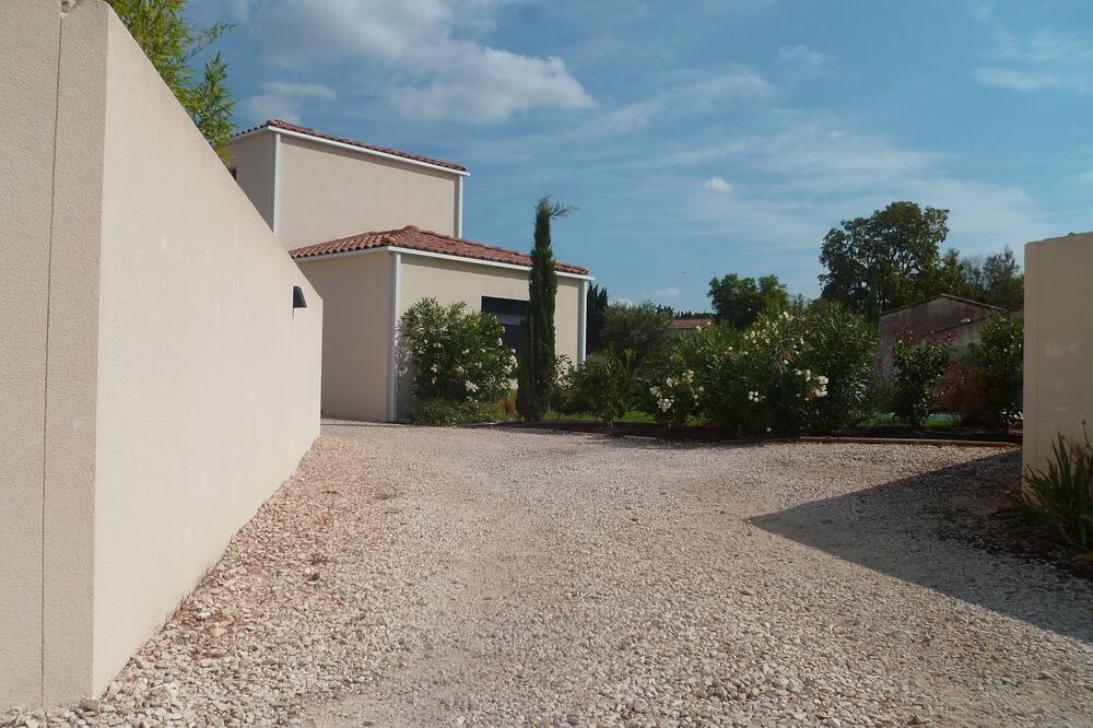 Photo of Outdoor in Montfavet