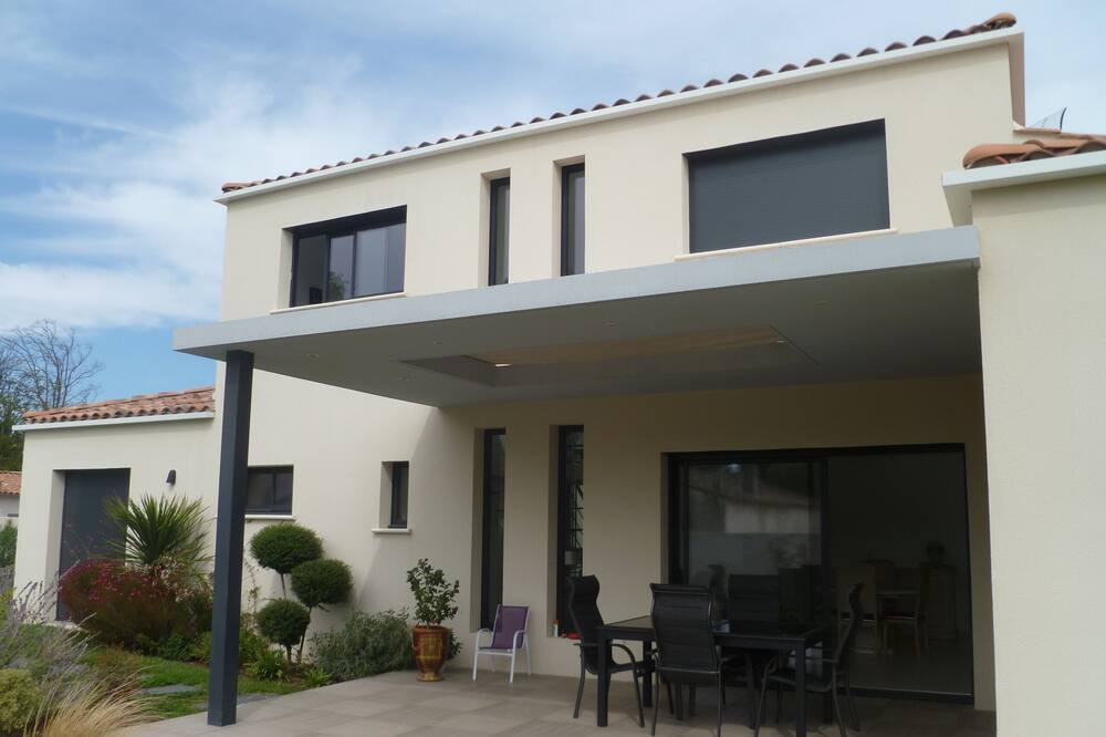 Photo of Outdoor in Montfavet
