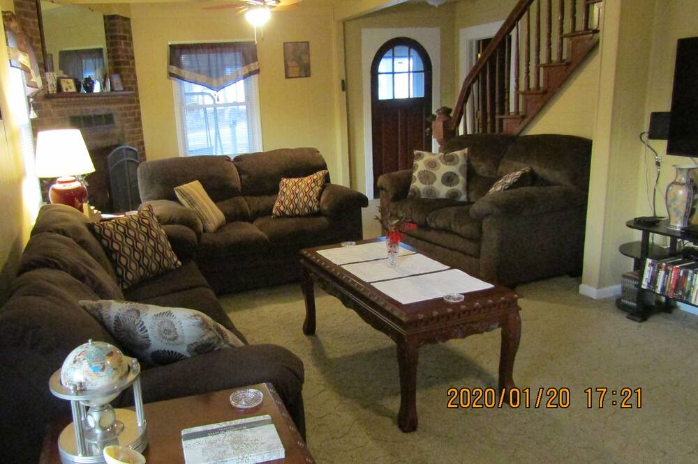 Photo of Livingroom in Buchanan