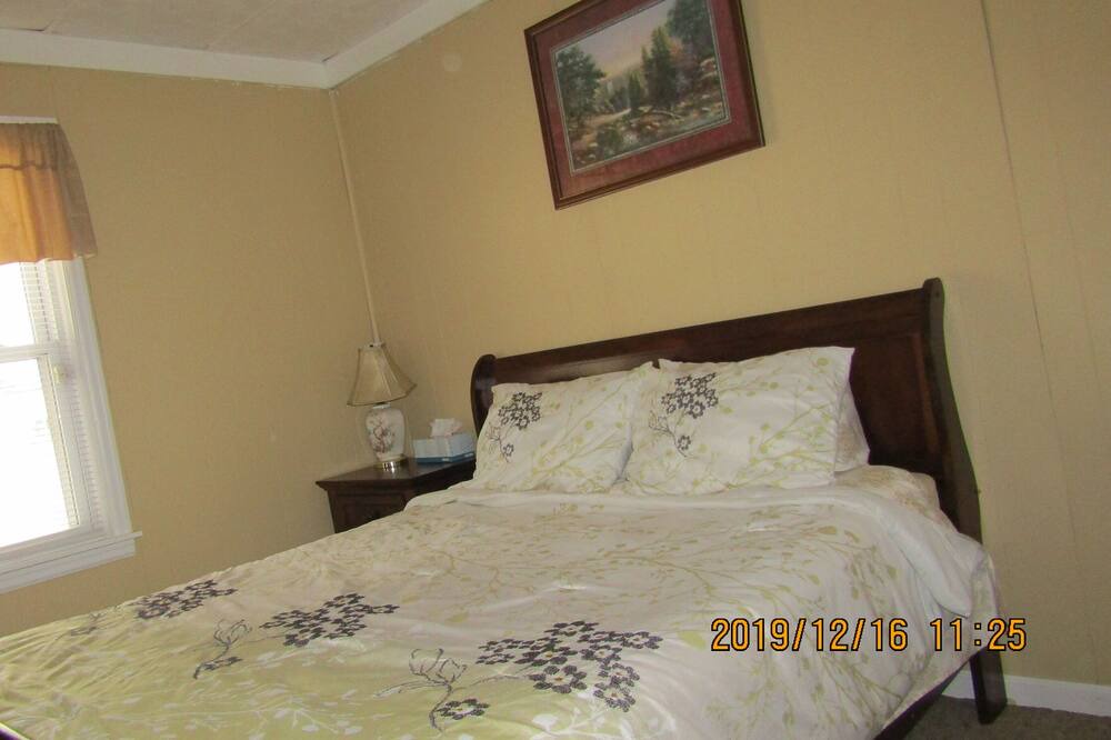 Photo of Bedroom in Buchanan