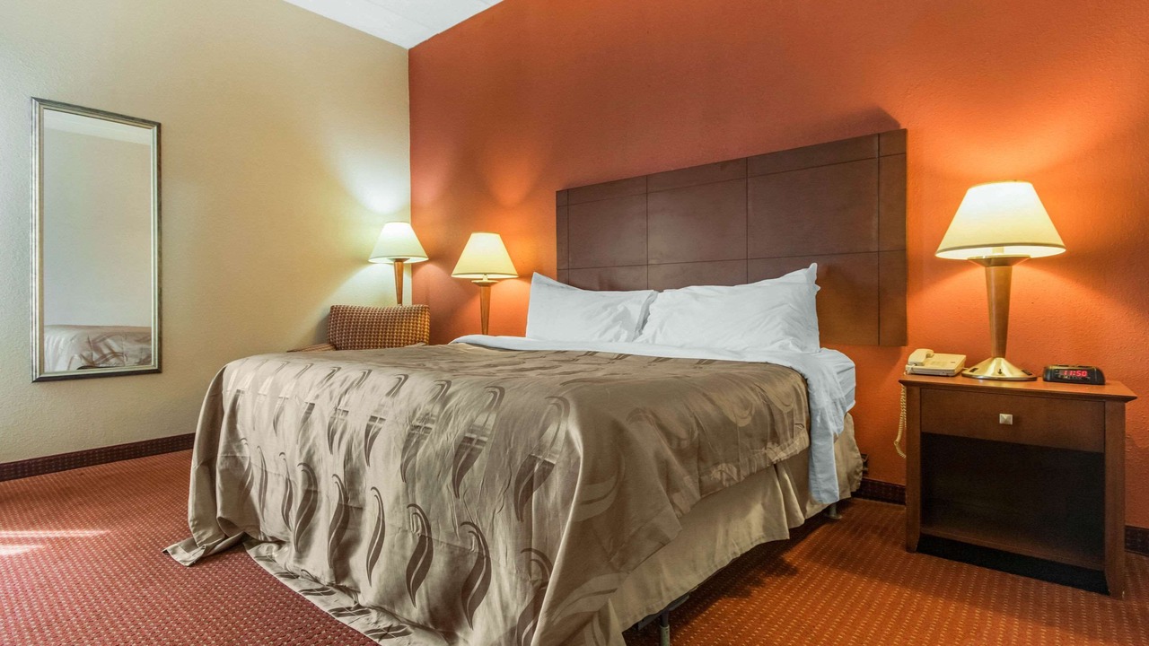 Photo of Bedroom in Greendale