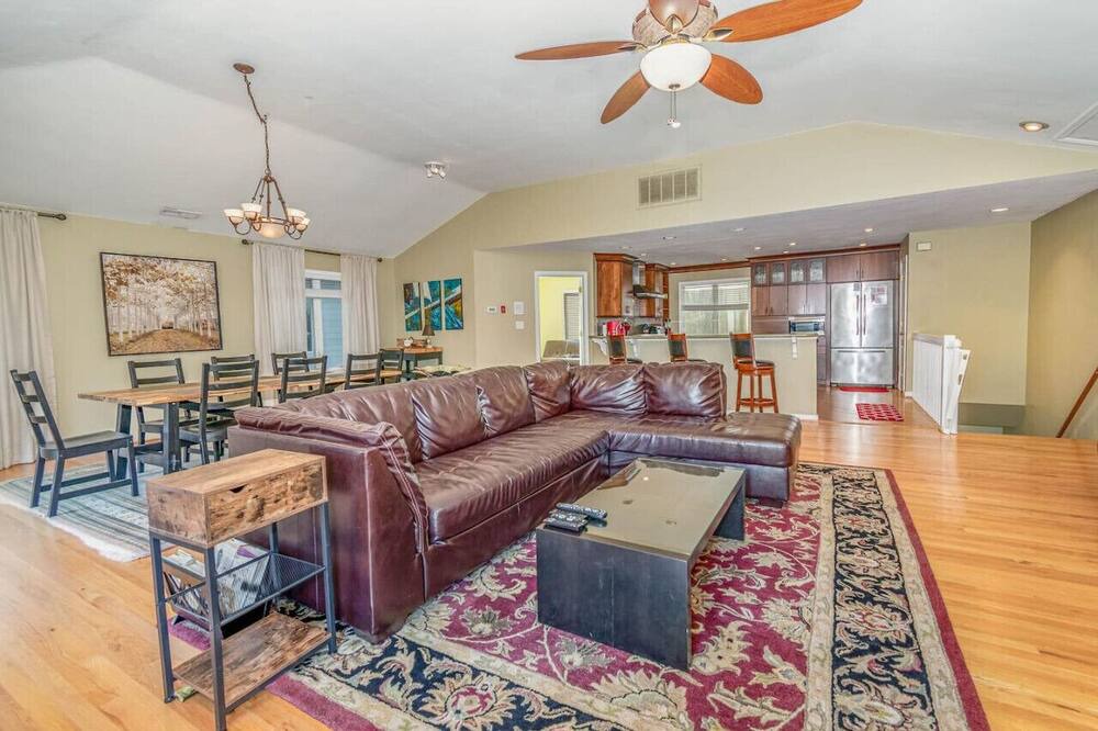 Photo of Livingroom in Croatan Beach