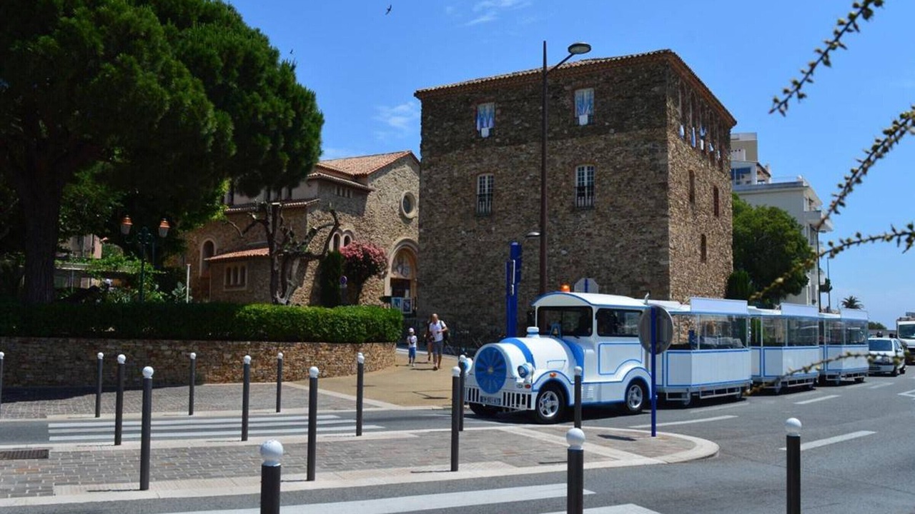 Photo of Buildings in Plage de la Garonnette