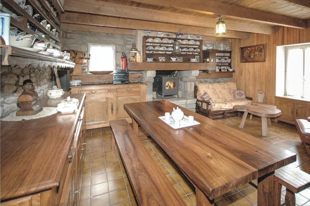 Photo of Bedroom in Lanvaudan