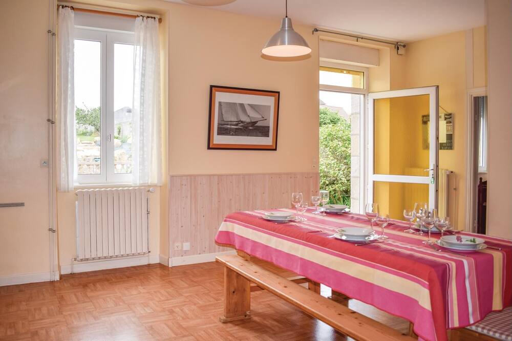 Photo of Bedroom in Trelevern
