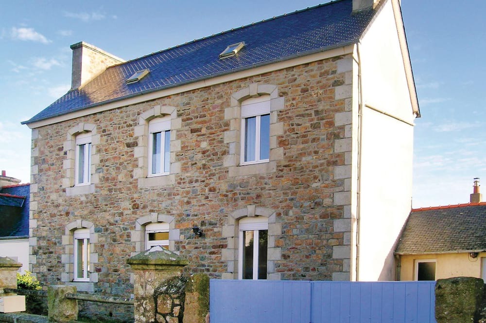 Photo of Outdoor in Trelevern