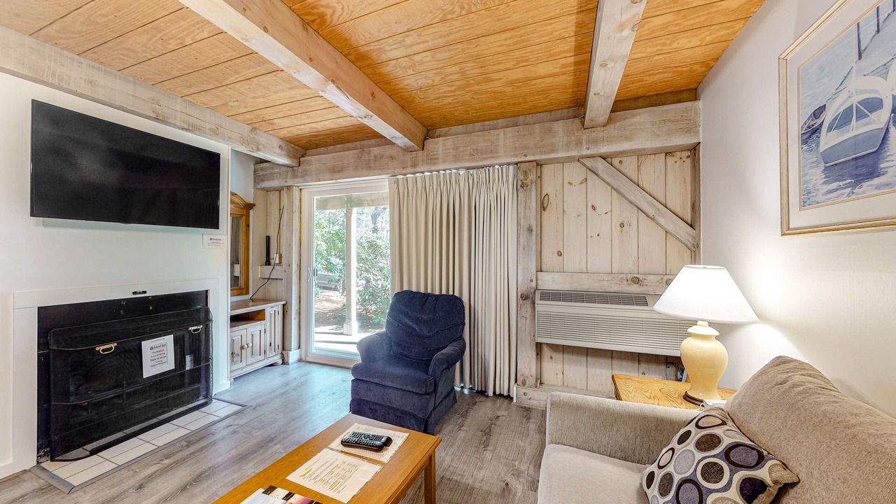 Photo of Livingroom in Oak Bluffs