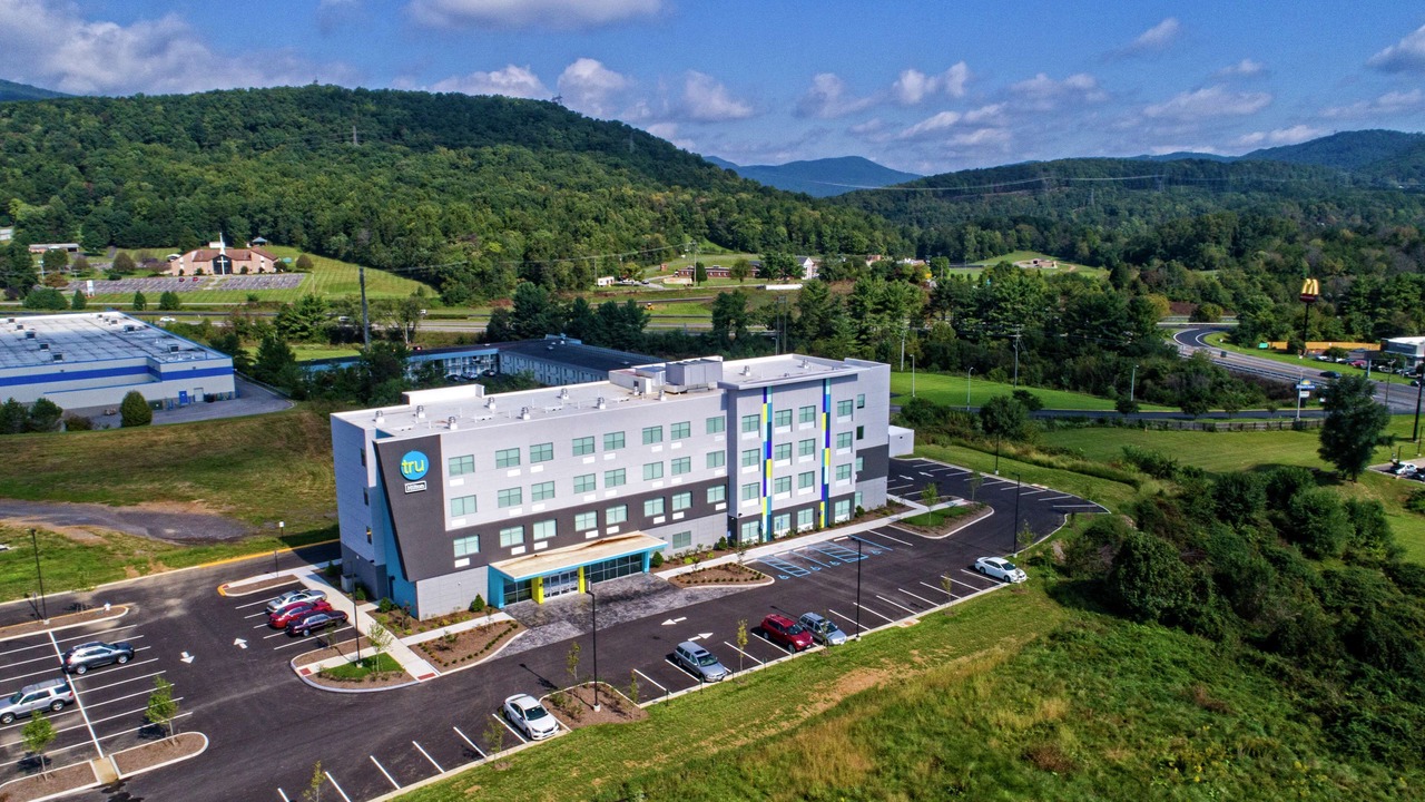 Photo of Outdoor in Hollins