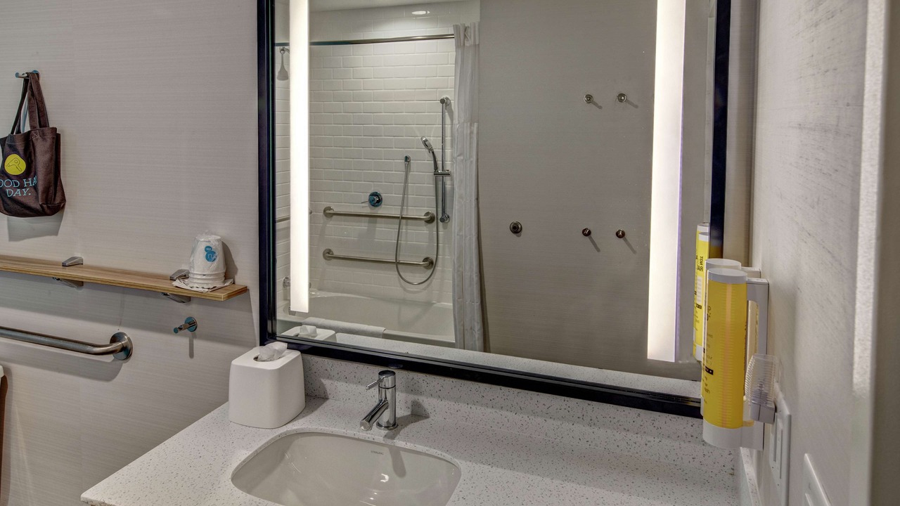 Photo of Bedroom in Hollins