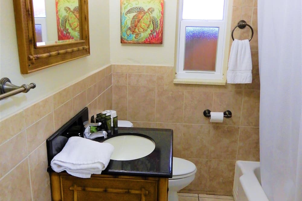 Photo of Bathroom in Bay Esplanade
