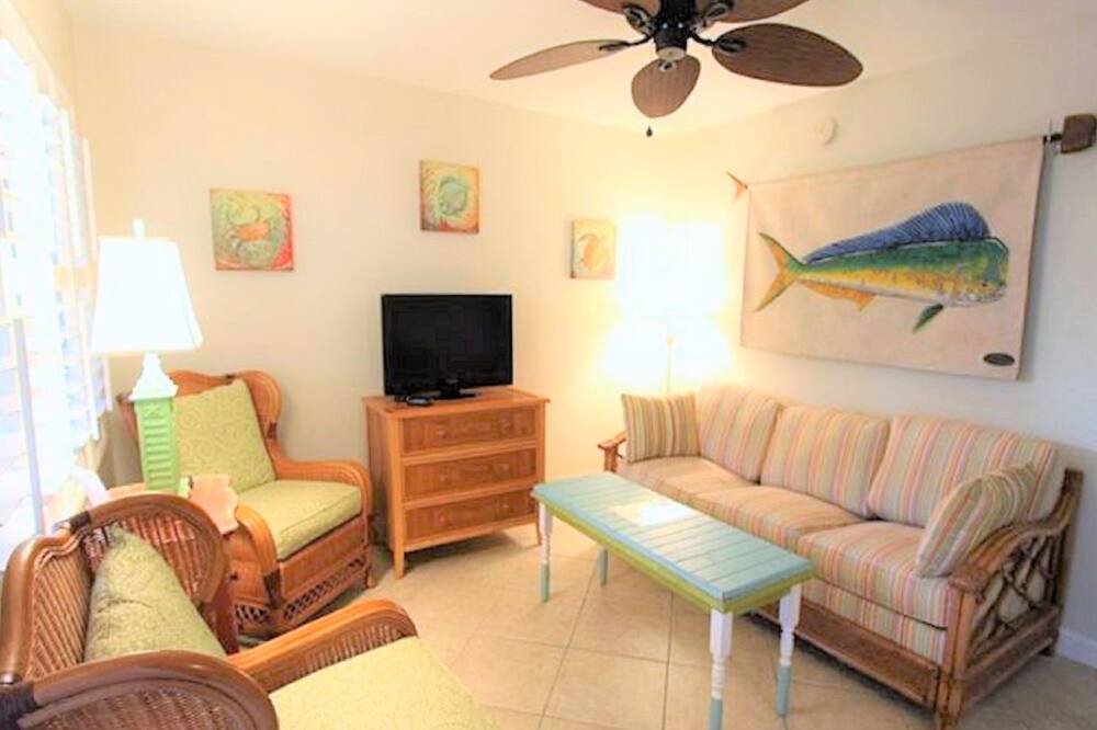 Photo of Livingroom in Bay Esplanade