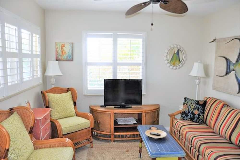 Photo of Livingroom in Bay Esplanade