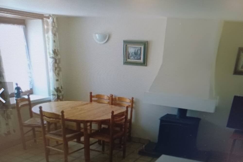Photo of Livingroom in Saint-Connec