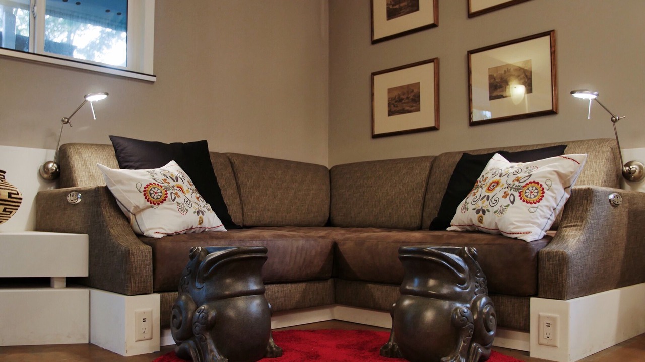 Photo of Livingroom in Oyster Bay
