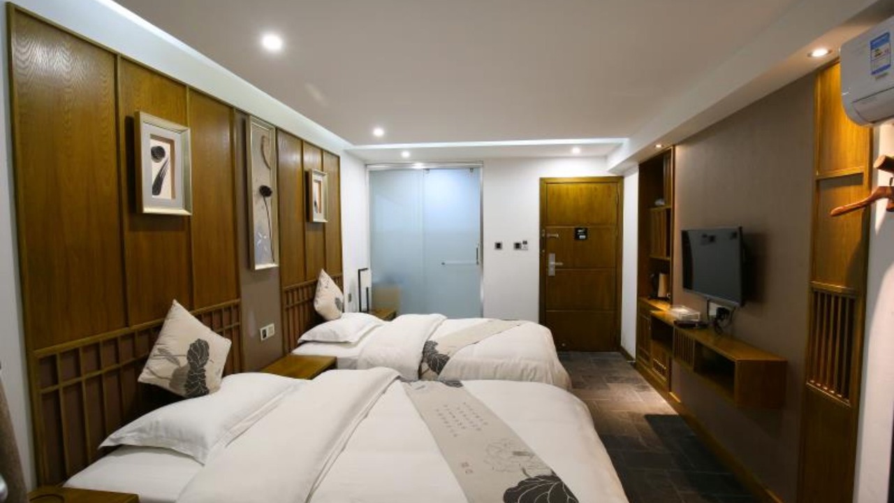 Photo of Bedroom in Fenghuang